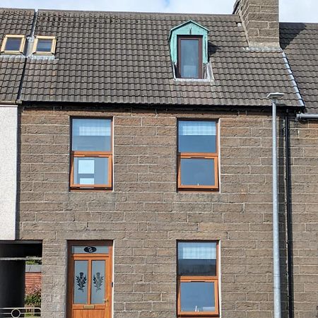 2 Bedroom Townhouse With Seaview On The Nc500 Wick ウィック エクステリア 写真