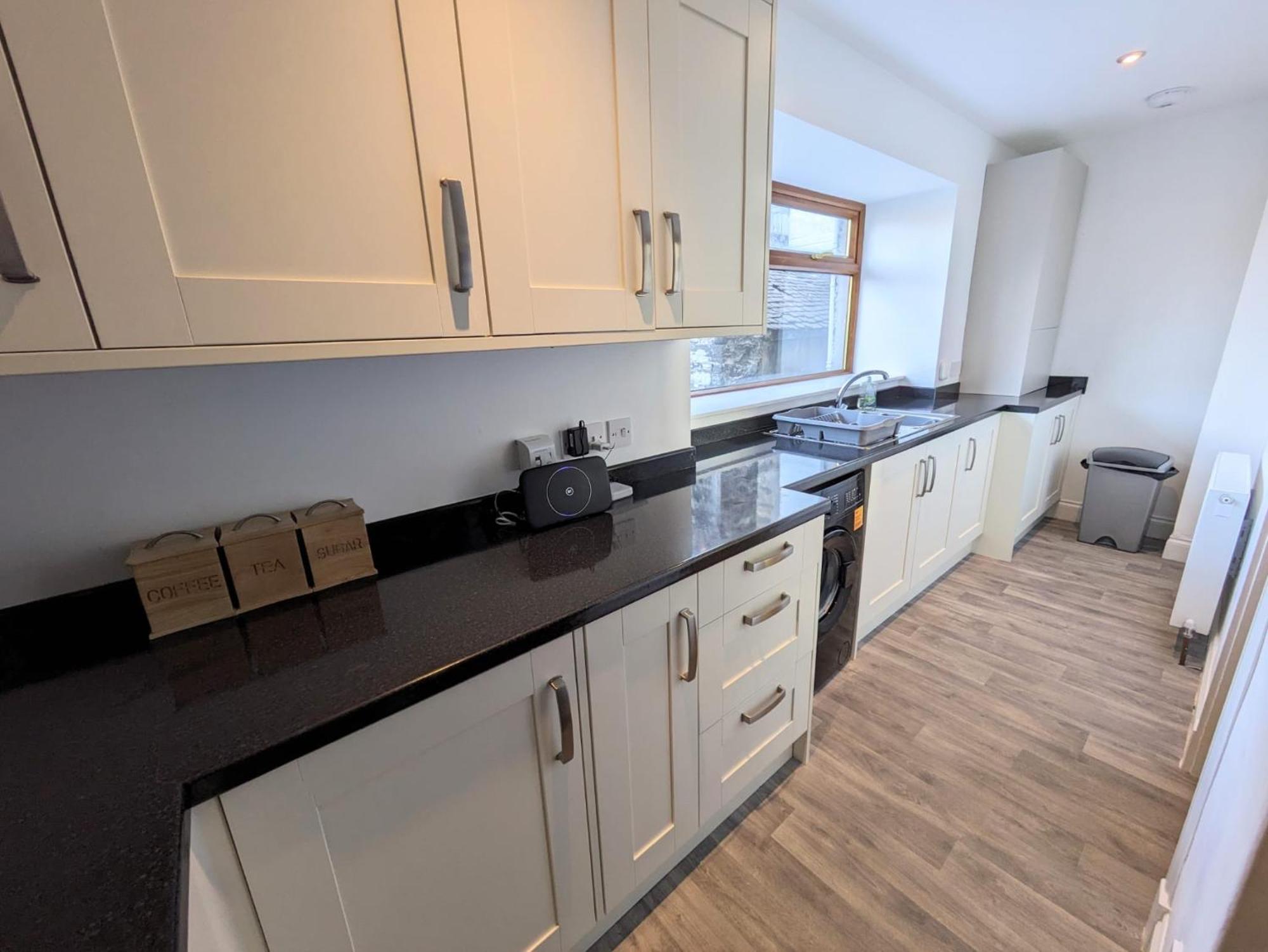 2 Bedroom Townhouse With Seaview On The Nc500 Wick ウィック エクステリア 写真